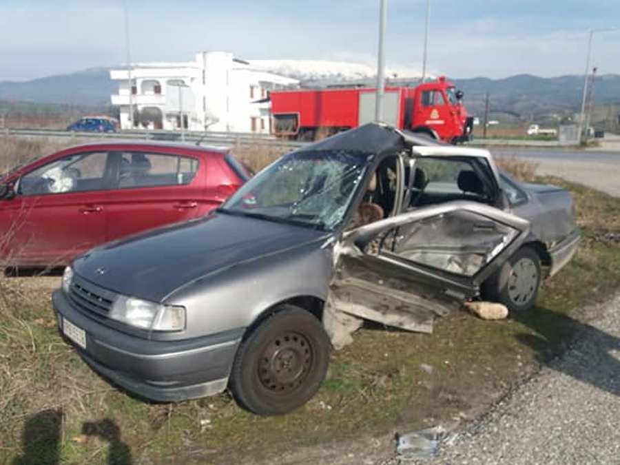 Σέρρες: Σύγκρουση ΙΧ στη διασταύρωση Δαφνουδίου