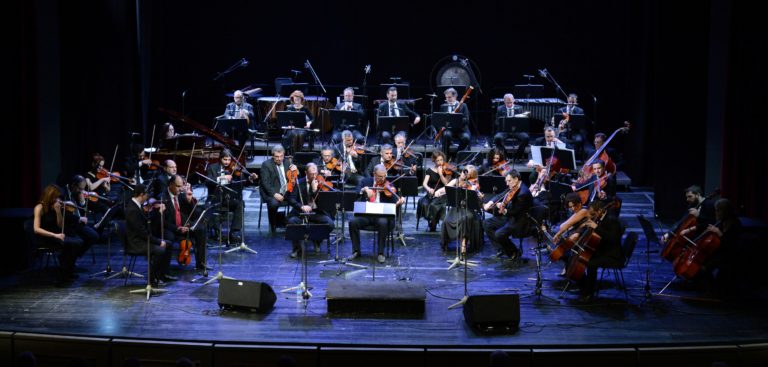 Η Ορχήστρα Σύγχρονης Μουσικής της ΕΡΤ συμπράττει με τον Χρήστο Θηβαίο