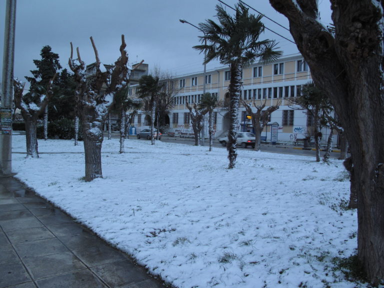 Αντιολησθητικές αλυσίδες και κλειστά σχολεία