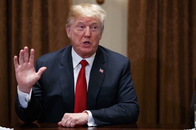 Washington Post: Ο Μάλερ άφησε ανοικτό το ενδεχόμενο να κλητεύσει τον Τραμπ για κατάθεση