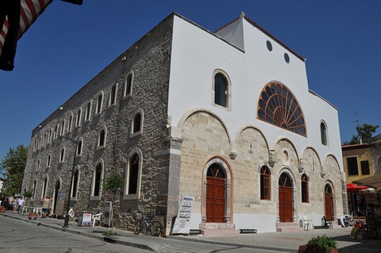 Στη Σμύρνη αντιπροσωπεία του Δήμου Λαρισαίων