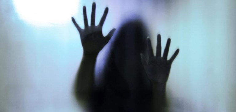 Μια ιστορία παιδεραστίας στην Κρήτη που έμεινε στο σκοτάδι