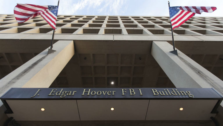 «Πόλεμος» FBI-Τραμπ και CNN με φόντο τις προεδρικές εκλογές του 2017