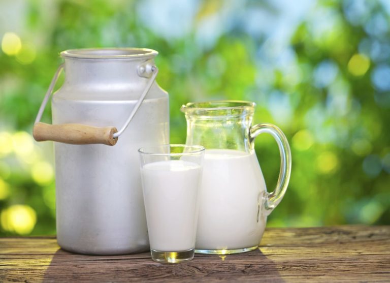 Λέσβος: Ερώτηση Χ. Αθανασίου για τις τιμές του γάλακτος