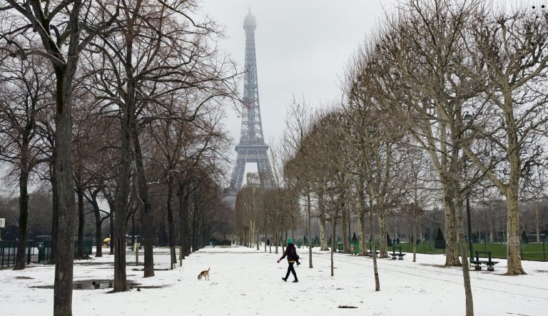 Προβλήματα λόγω σφοδρών χιονοπτώσεων σε Ισπανία – Σε πορτοκαλί συναγερμό η μισή Γαλλία