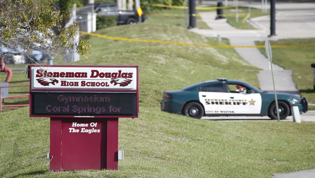 Μετά από την τραγωδία στη Φλόριντα, άλλος ένας διάλογος για την οπλοκατοχή στις ΗΠΑ