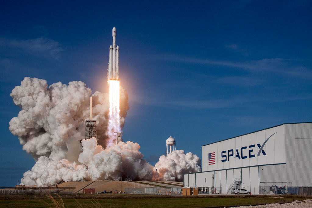 O Falcon Heavy προσπέρασε την τροχιά του Άρη, αλλά δεν θα φτάσει στη ζώνη των αστεροειδών