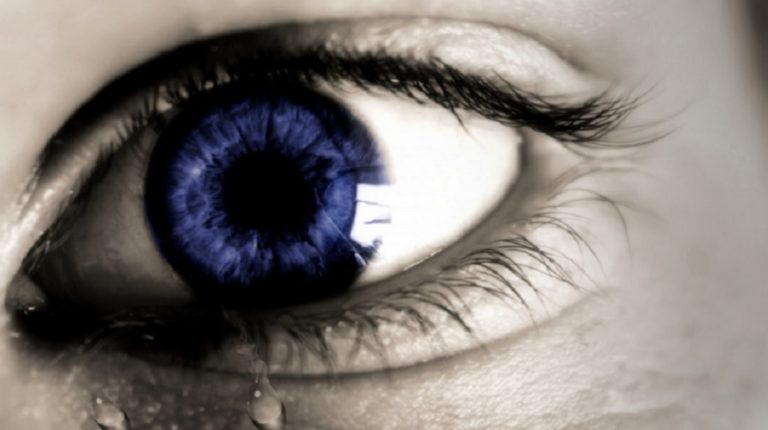 Έρευνα: Τεστ δακρύων ανιχνεύει τη νόσο του Πάρκινσον