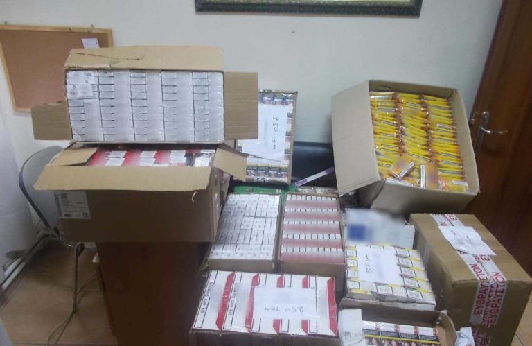 Κατασχέθηκαν 3.705 πακέτα λαθραία τσιγάρα σε διαμέρισμα στην Άνω Πόλη
