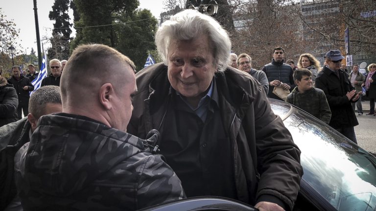 Προετοιμασίες για 24ωρο αφιέρωμα στον Μ. Θεοδωράκη (audio)