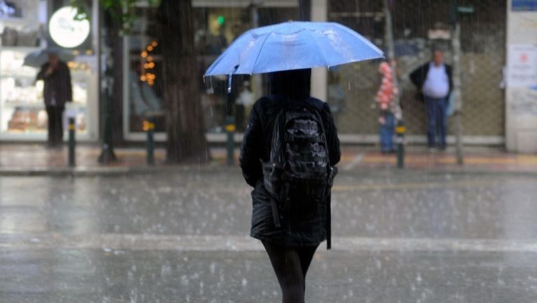 Καταιγίδες, πυκνές χιονοπτώσεις και θυελλώδεις άνεμοι το Σαββατοκύριακο