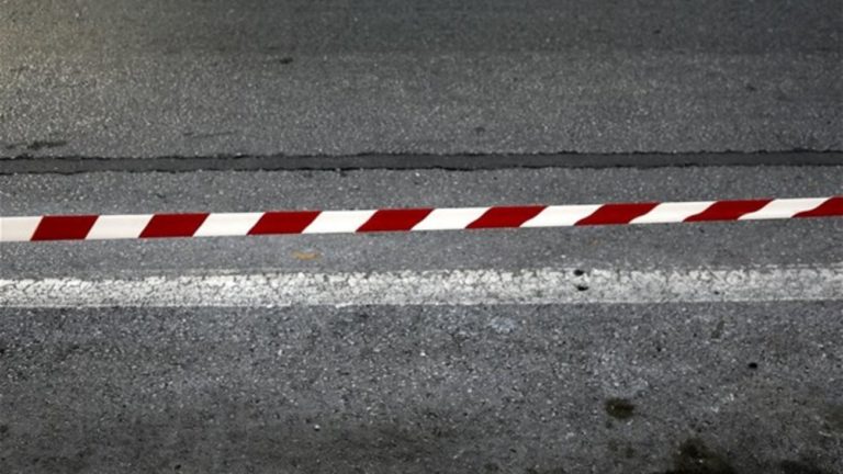Με προβλήματα η κίνηση των οχημάτων στην Ε.Ο. Αθηνών-Λαμίας λόγω ανατροπής νταλίκας