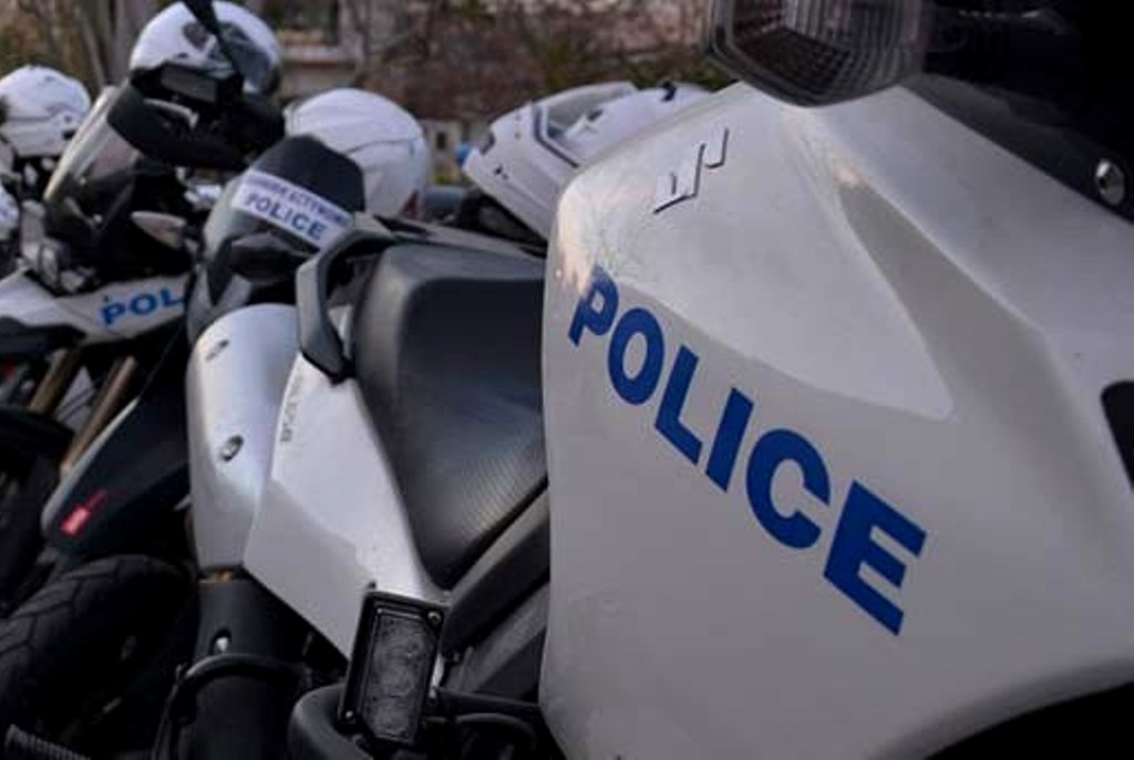Στο 401 νοσηλεύεται αστυνομικός της Ομάδας ΔΙΑΣ που δέχθηκε χθες το βράδυ επίθεση με μαχαίρι – Συνελήφθη ο δράστης της επίθεσης