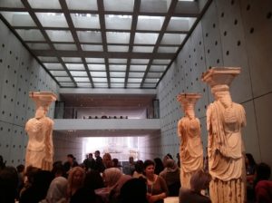 Επίσκεψη γυναικών προσφύγων απ’ το Σχιστό στο Μουσείο της Ακρόπολης