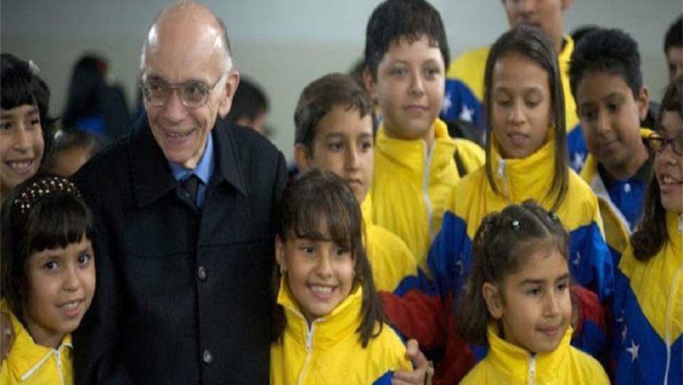 Βενεζουέλα: «Έφυγε» ο μαέστρος των φτωχών παιδιών