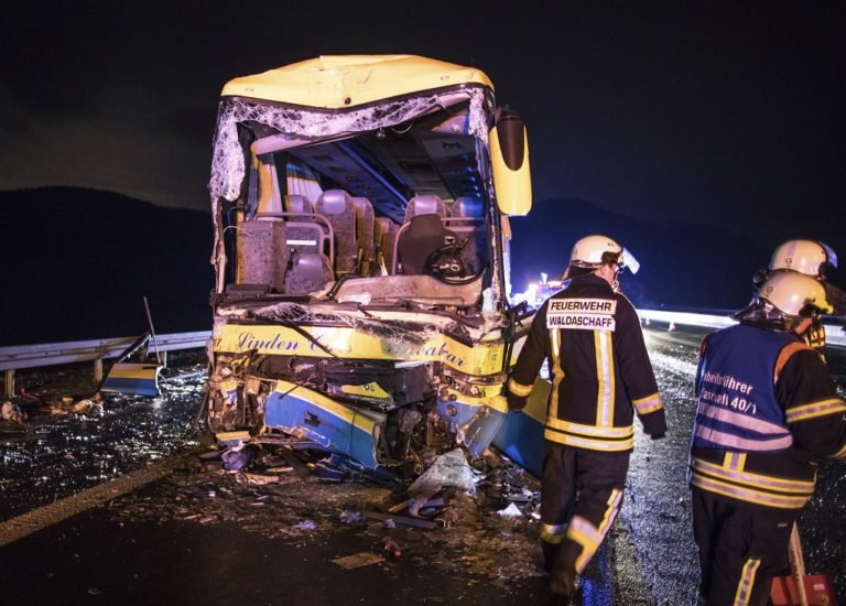 Γερμανία: Ένας νεκρός και πολλοί τραυματίες σε τροχαίο