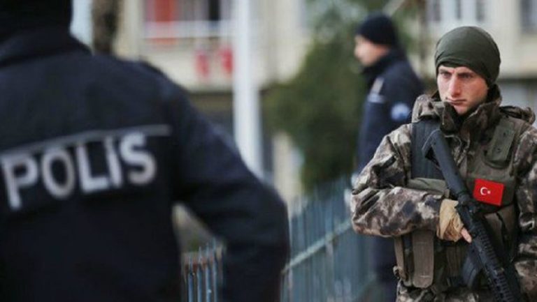 Πάνω από 600 στελέχη των σωμάτων ασφαλείας σε διαθεσιμότητα στην Τουρκία