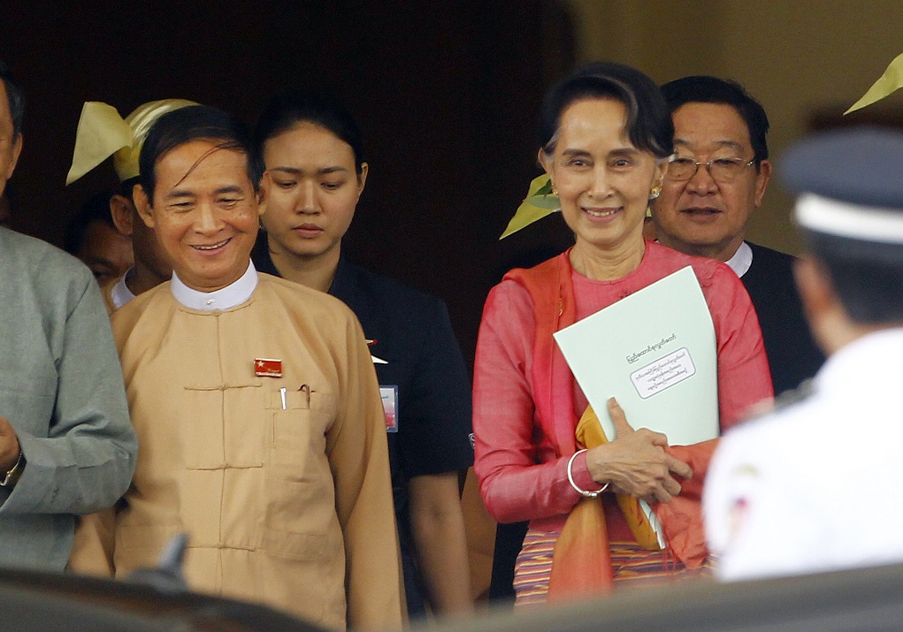 Νέος πρόεδρος της Μιανμάρ στενός συνεργάτης της Αούνγκ Σαν Σου Κι