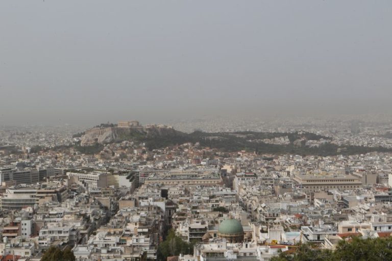 Ο καθηγητής Δ. Μπαλής μιλά για την αφρικανική σκόνη (audio)