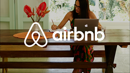 CEO Airbnb: «Οι μεγαλύτερες αλλαγές στα ταξίδια μετά την εφεύρεση του αεροπλάνου, λόγω πανδημίας»