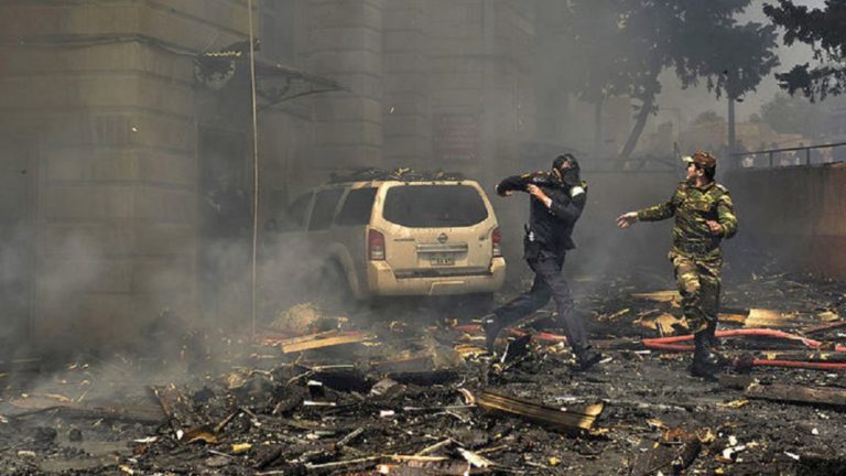Δεκάδες νεκροί από πυρκαγιά σε κλινική απεξάρτησης στο Μπακού