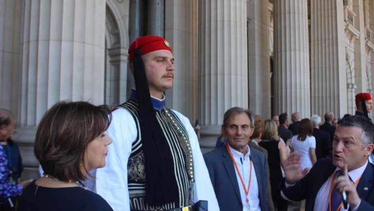 Αυστραλία: Οι Εύζωνες συγκινούν την Ομογένεια και εκπλήσσουν τους Αυστραλούς
