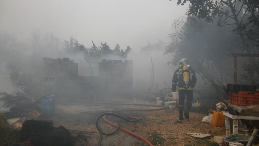 Χανιά: Κάηκε παράπηγμα στο Ακρωτήρι