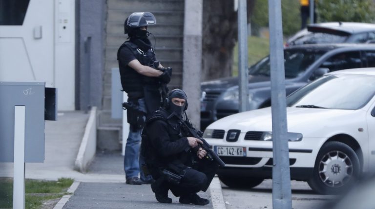 Γαλλία : Δύο συλλήψεις για την επίθεση με όχημα κατά στρατιωτικών