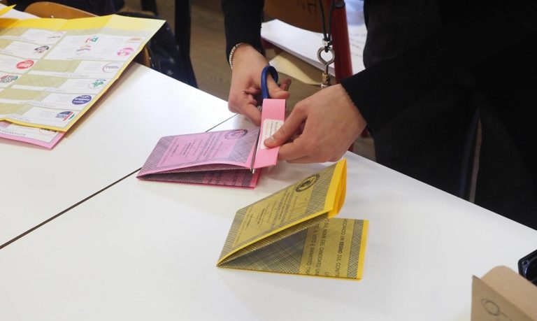 Ιταλία (EXIT POLL): Προηγείται η κεντροδεξιά συμμαχία – Πρώτο κόμμα τα “5 Αστέρια”