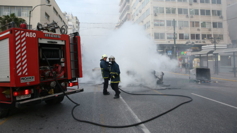 Ηρεμία στο κέντρο του Πειραιά μετά από την ένταση μεταξύ οπαδών-ΜΑΤ