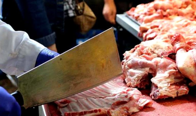 Τρίκαλα: Έλεγχοι ενόψει Πάσχα στην αγορά