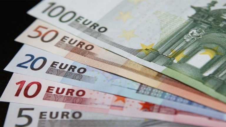 ΕΕ: Φθηνότερες θα είναι πλέον οι διασυνοριακές πληρωμές σε ευρώ  