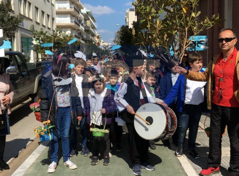 Αλεξανδρούπολη: Μαθητές καλωσόρισαν την Άνοιξη με …νότες