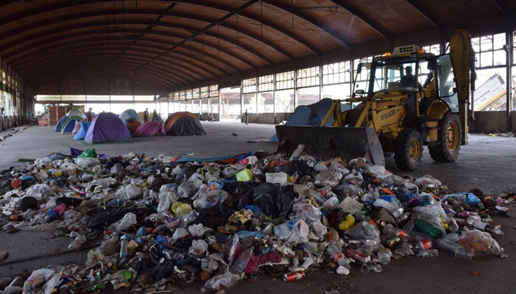 Δήμος Πατρέων: Καθάρισε χώρο παραμονής προσφύγων & μεταναστών