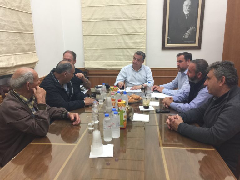 Κρήτη: Έκκληση Αρναουτάκη στην ΠΝΟ να σκεφτούν τους αγρότες – Επικοινωνία με Κουρουμπλή