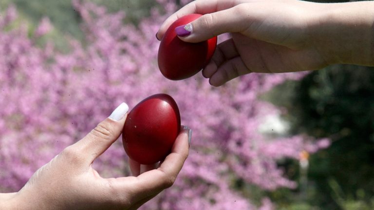 Αναστάσιμες ευχές και πασχαλινά μηνύματα από τους πολιτικούς