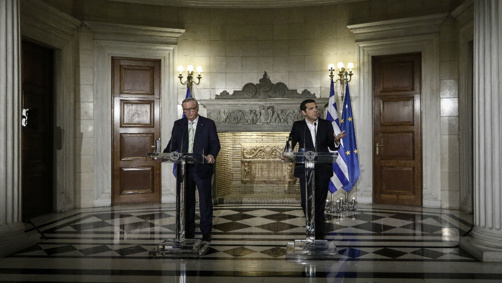 Γιούνκερ-Τσίπρας: Η Ελλάδα ολοκληρώνει τον Αύγουστο το 3ο και τελευταίο πρόγραμμα (video)