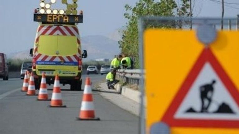 Εργασίες συντήρησης στην επαρχιακή οδό Σίνδου- Χαλάστρας- Κυμίνων