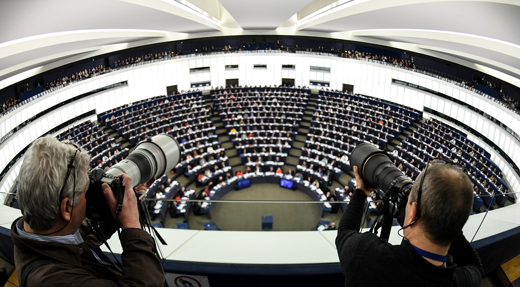 Ευρωκοινοβούλιο: Αλλαγές στο νόμο για τα πνευματικά δικαιώματα – Αντίδραση Ντι Μάιο