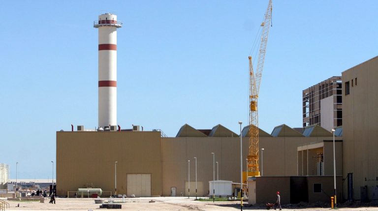 Αντιδράσεις για τις αναφορές Μακρόν-Τραμπ περί «νέας συμφωνίας» για τα πυρηνικά του Ιράν