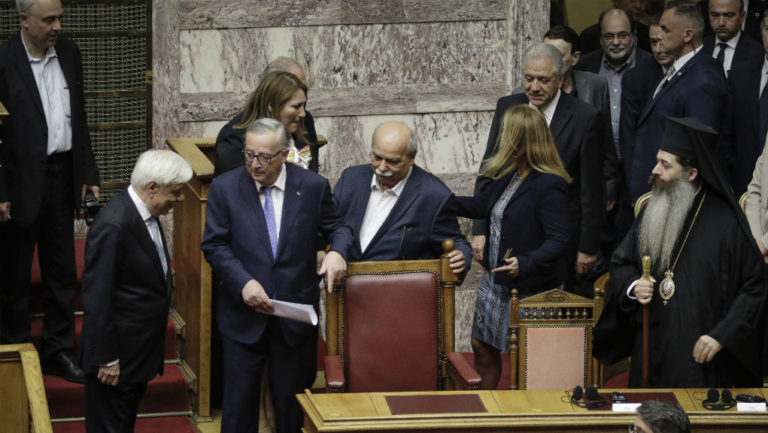 Πρόσκληση Γιούνκερ σε Παυλόπουλο να επισκεφθεί την έδρα της Ευρωπαϊκής Επιτροπής