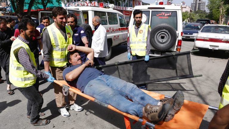 Διπλή βομβιστική επίθεση στην Καμπούλ – Νεκροί και τραυματίες