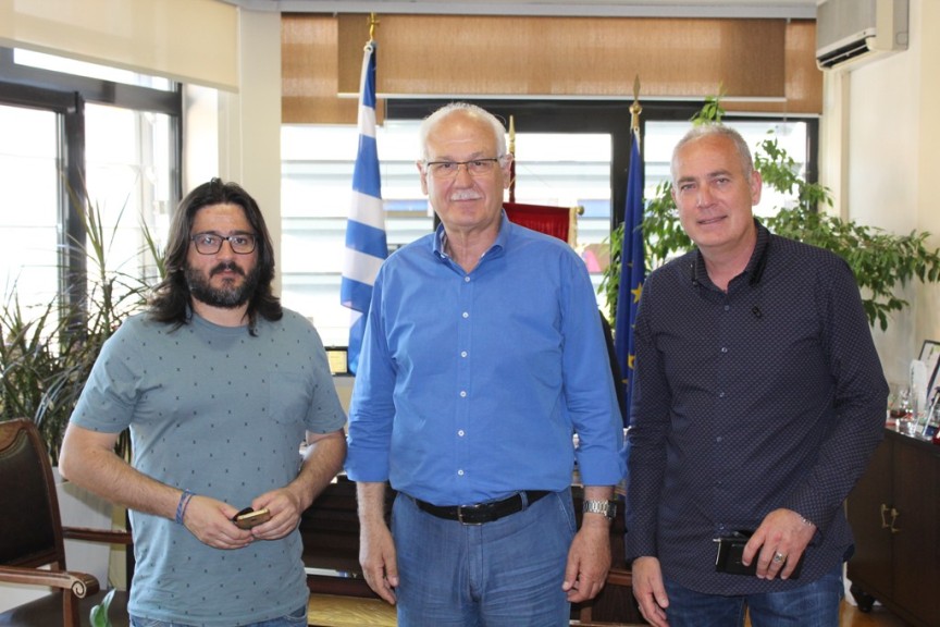 Καταστηματάρχες των παραλίων στον δήμαρχο Λαρισαίων