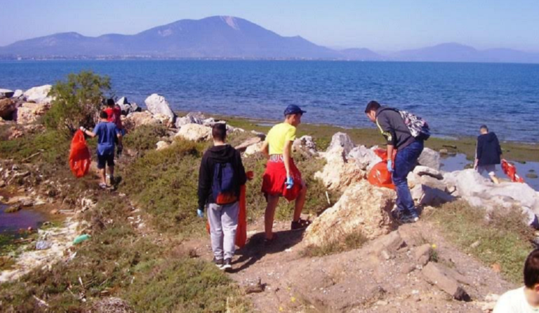 Mαθητική εξόρμηση για καθαρισμό του υγροβιότοπου Κολοβρέχτη