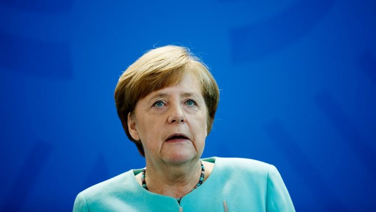 Γερμανία: Υπολείπεται δημοσκοπικά το SPD έναντι της Μέρκελ