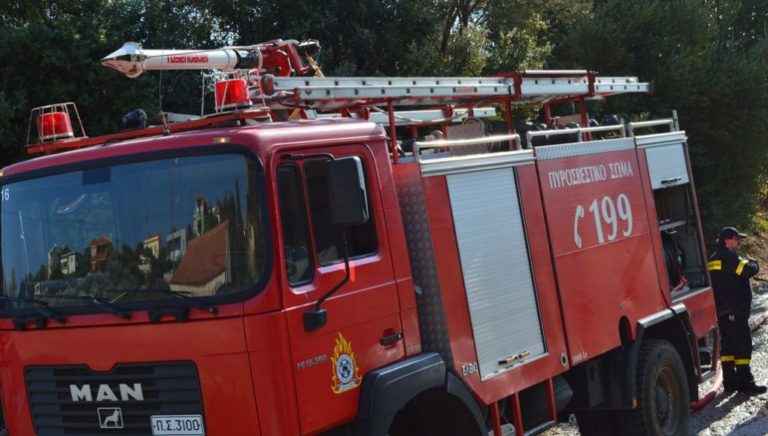 Φλώρινα: Όχημα έβγαζε καπνούς στο κέντρο της πόλης