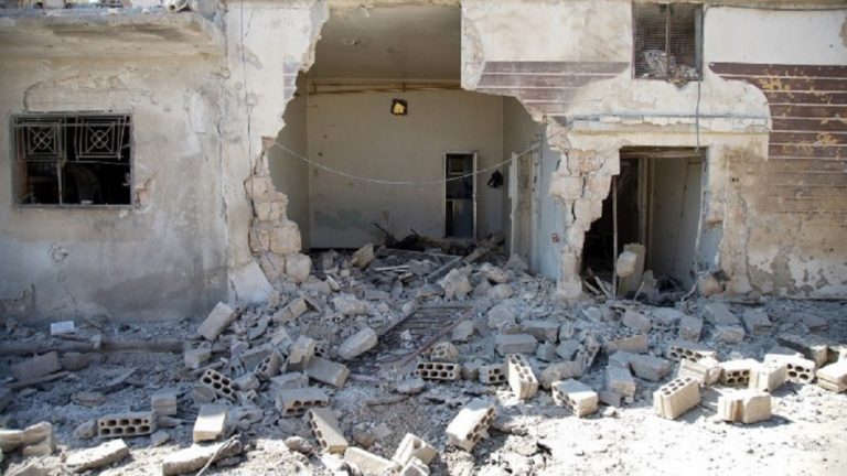 Συρία: 28 νεκροί από βομβιστική επίθεση στην Ιντλίμπ, σύμφωνα με νεότερο απολογισμό