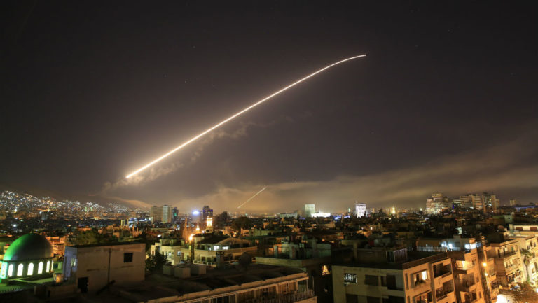 Αναχαίτιση πυραύλων στη Συρία με στόχο τη Λατάκια
