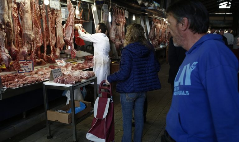 Tα ψώνια της τελευταίας στιγμής για τους καταναλωτές (video)