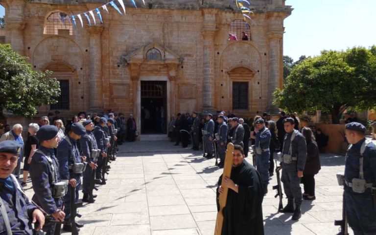 Χανιά: Με τιμές υποδέχθηκε η πόλη το ιερό λείψανο